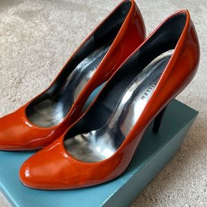 Karen Millen orange patent heels sz39